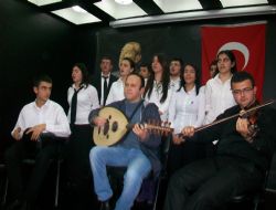 Atatürk'ü sanatla andılar